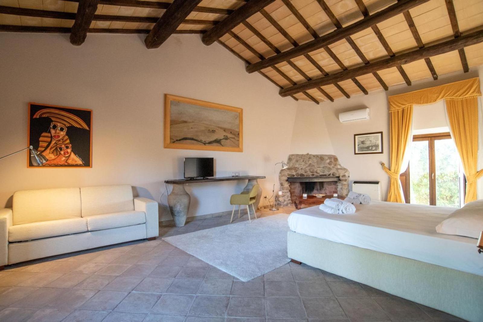 Agriturismo Cerrosughero Canino Luaran gambar