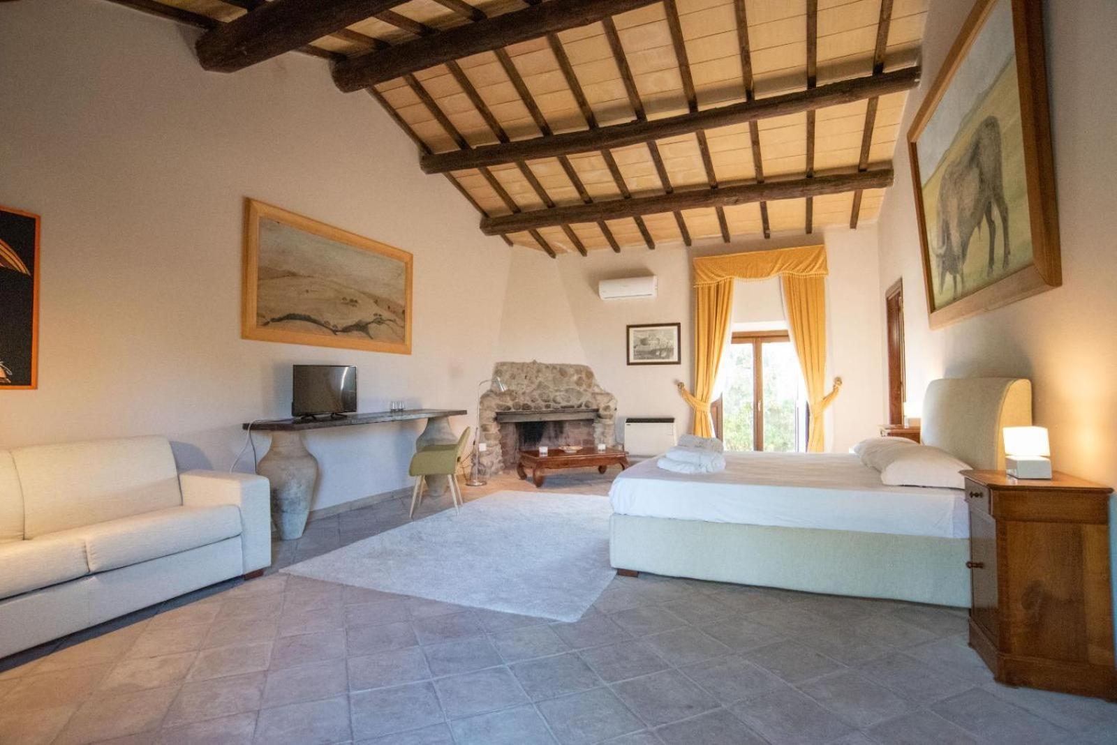 Agriturismo Cerrosughero Canino Luaran gambar